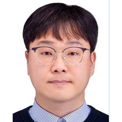 김진준