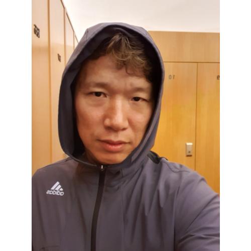 박호근