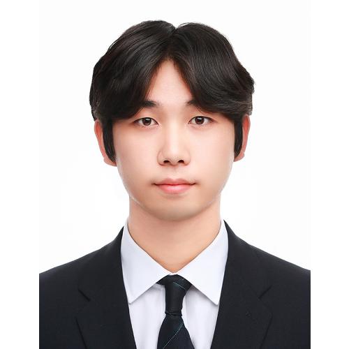 박건우